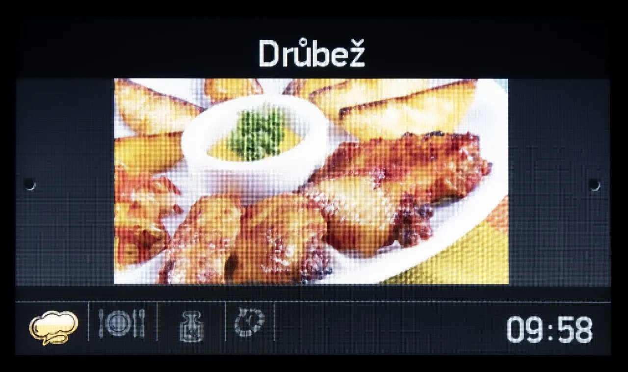 media.product.imagealternatetextformat