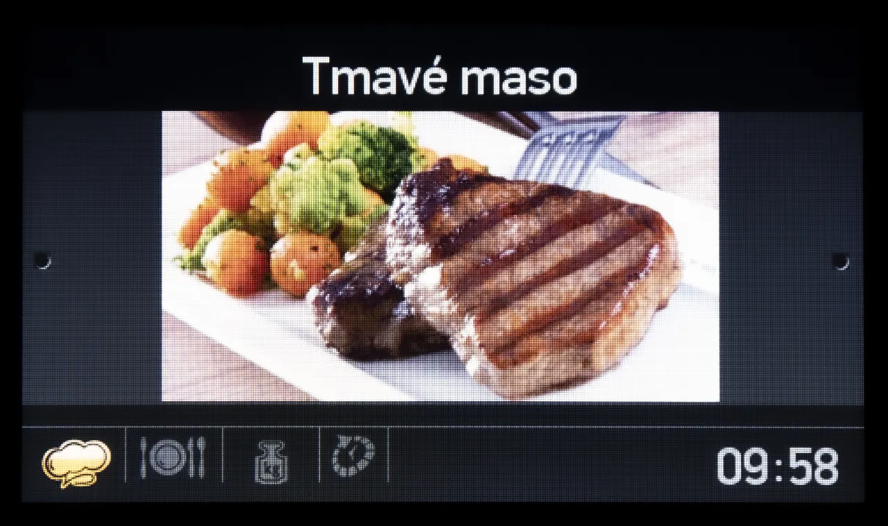 media.product.imagealternatetextformat