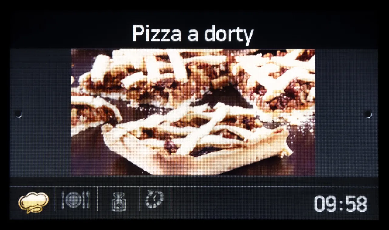 media.product.imagealternatetextformat