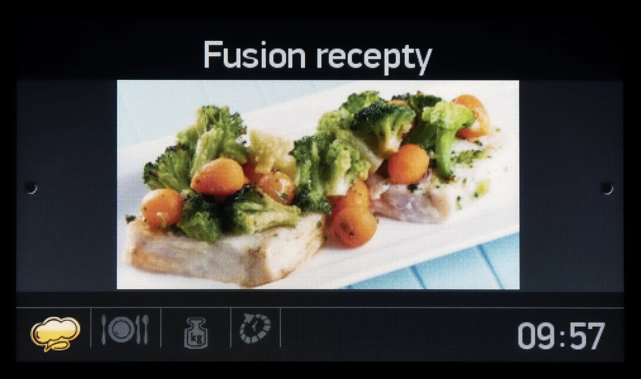 media.product.imagealternatetextformat