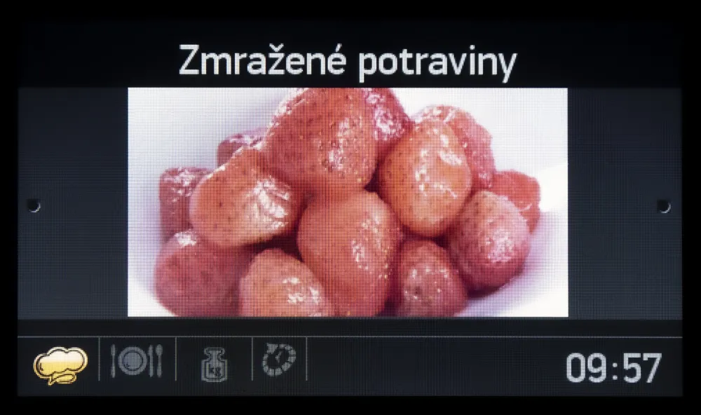 media.product.imagealternatetextformat