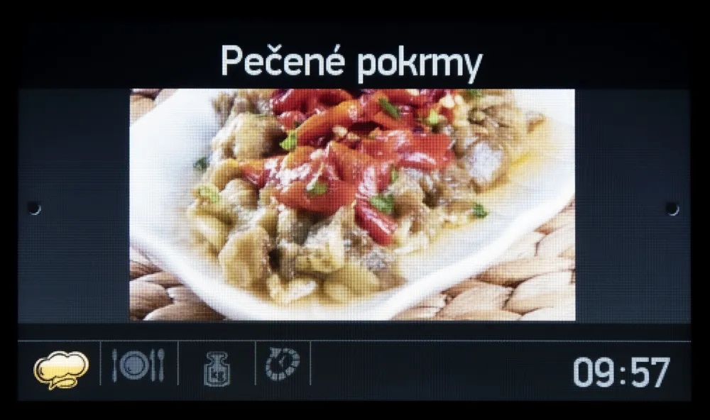 media.product.imagealternatetextformat