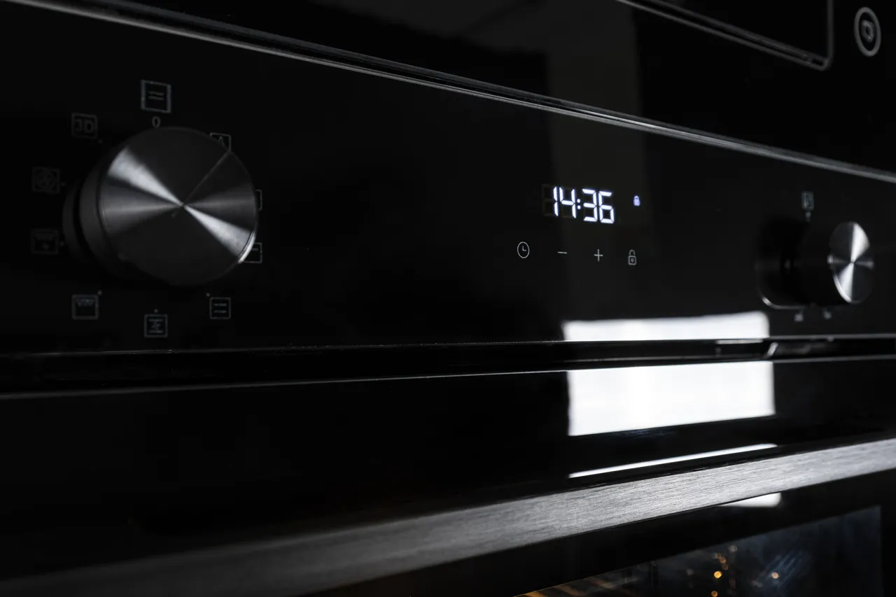 media.product.imagealternatetextformat