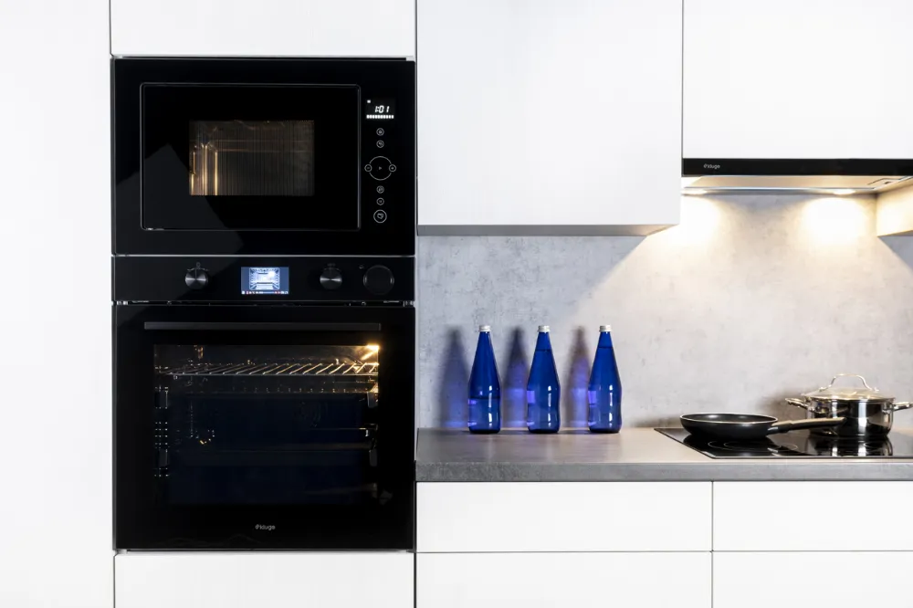 media.product.imagealternatetextformat