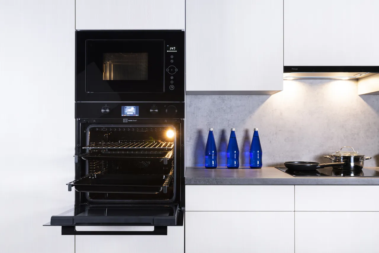 media.product.imagealternatetextformat