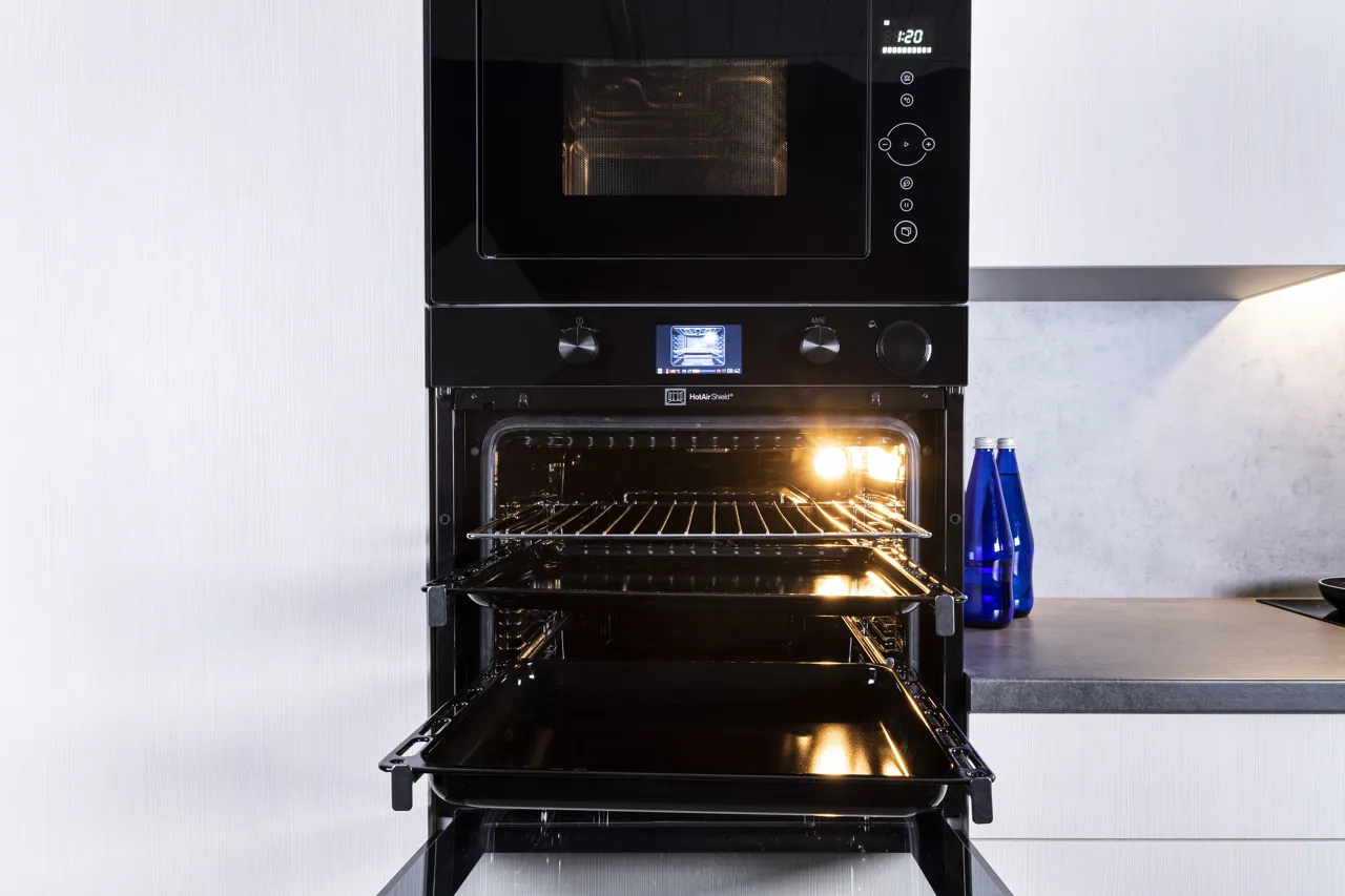 media.product.imagealternatetextformat