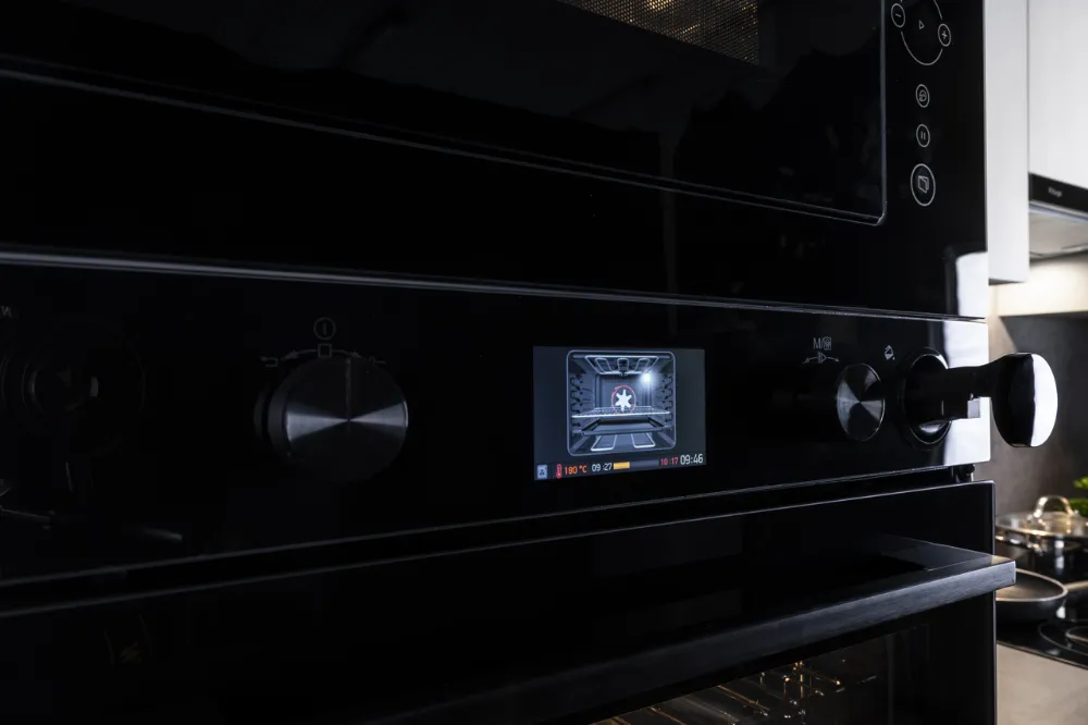 media.product.imagealternatetextformat