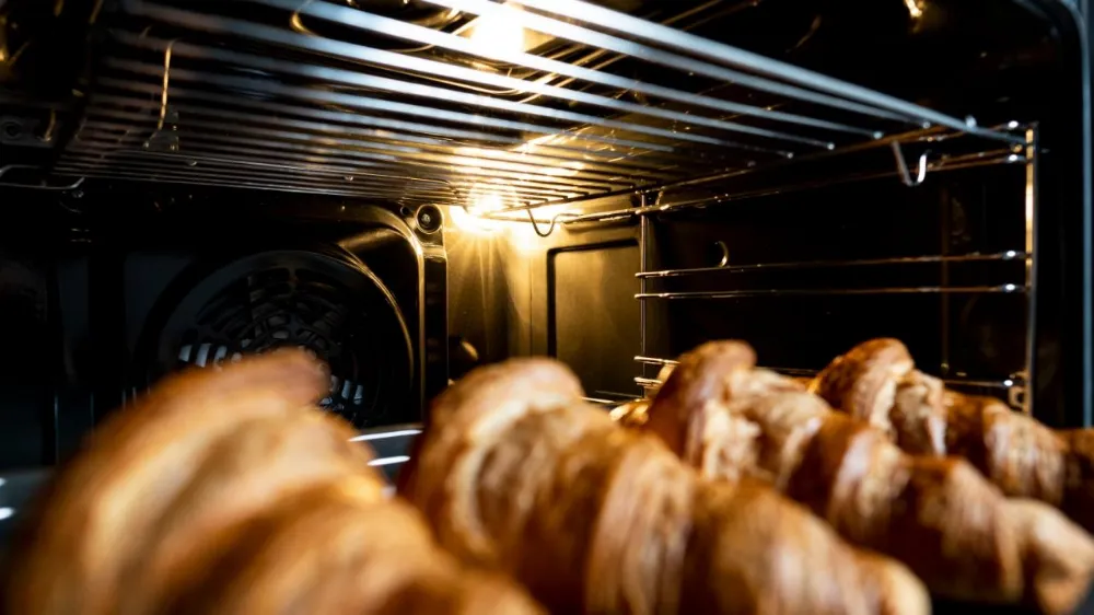 media.product.imagealternatetextformat