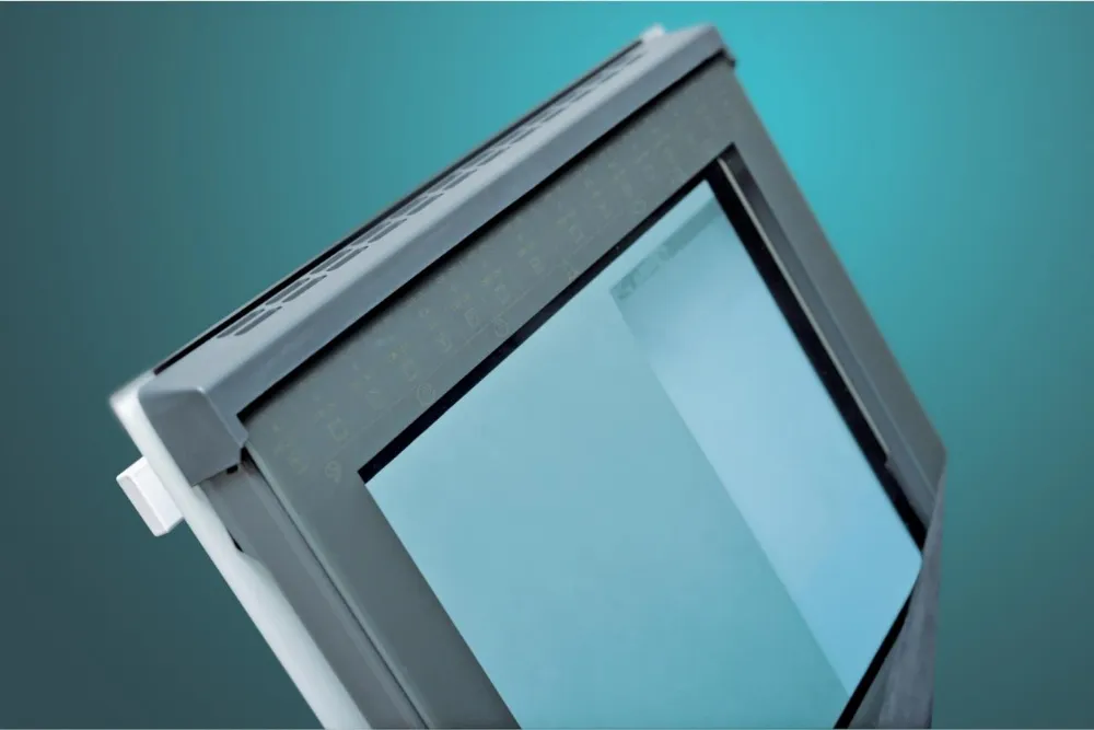 media.product.imagealternatetextformat