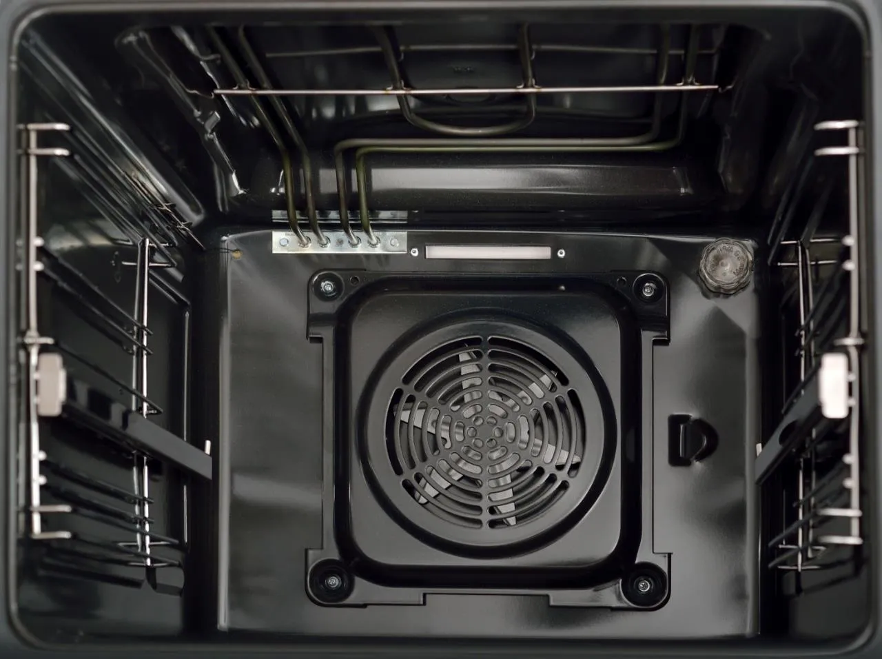 media.product.imagealternatetextformat