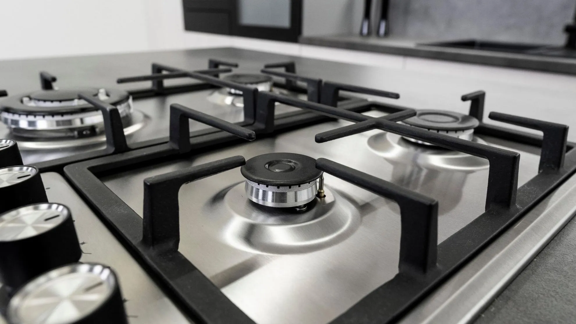 media.product.imagealternatetextformat