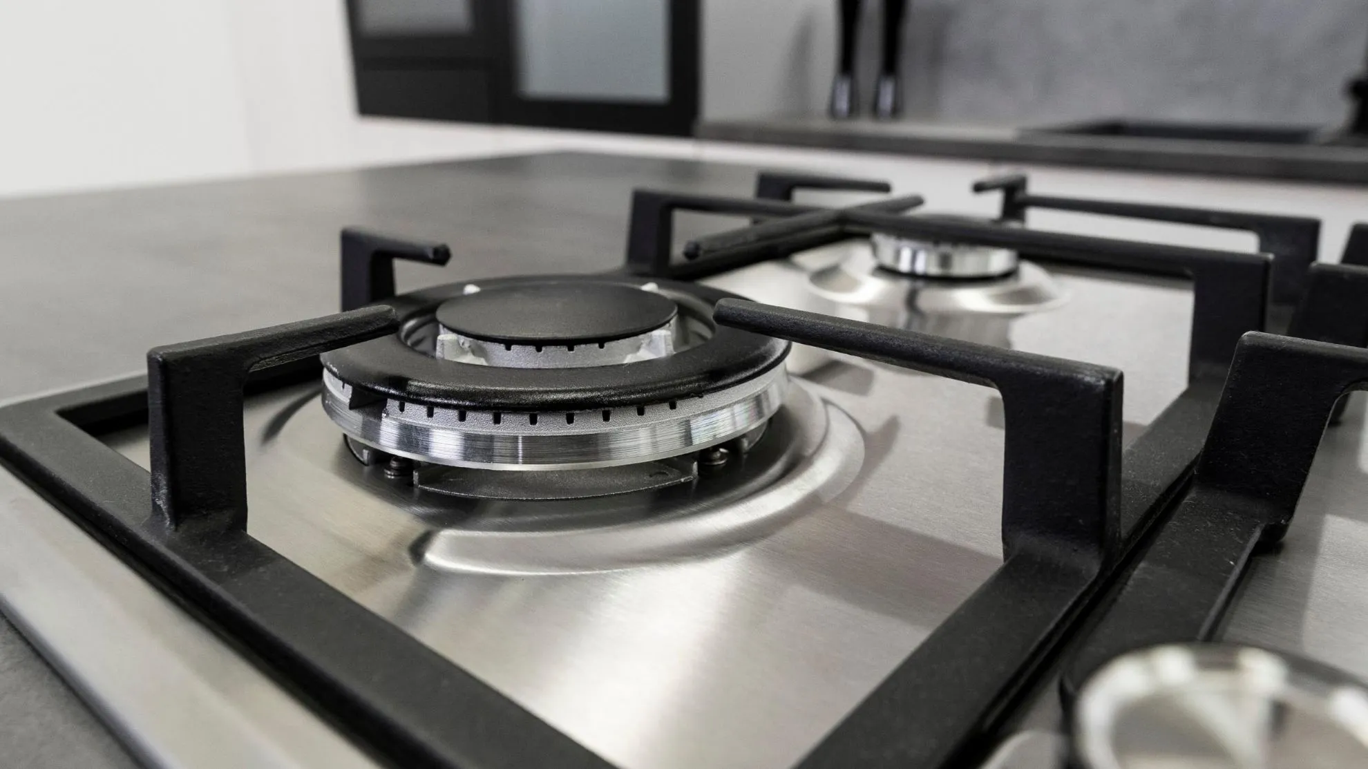 media.product.imagealternatetextformat