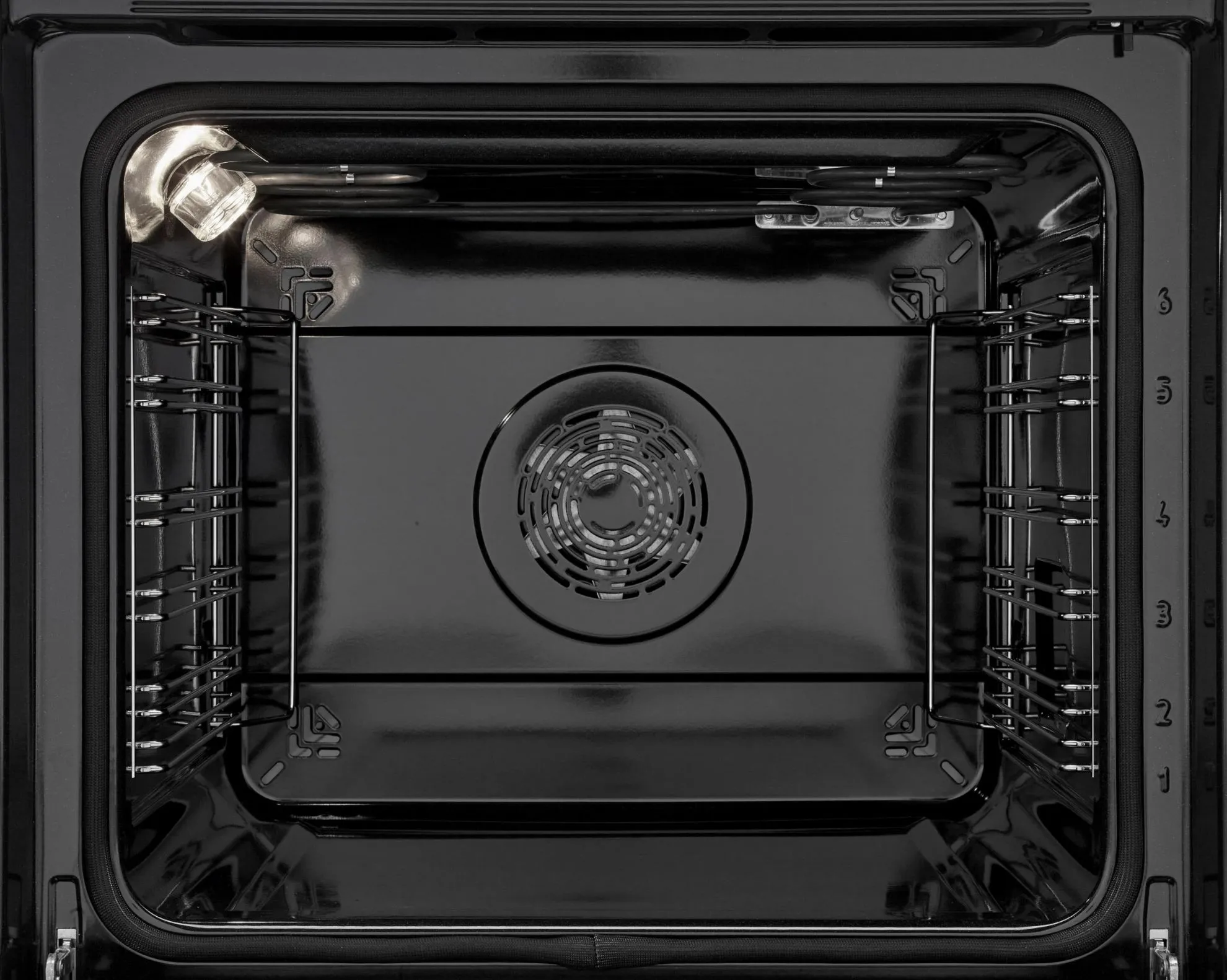 media.product.imagealternatetextformat