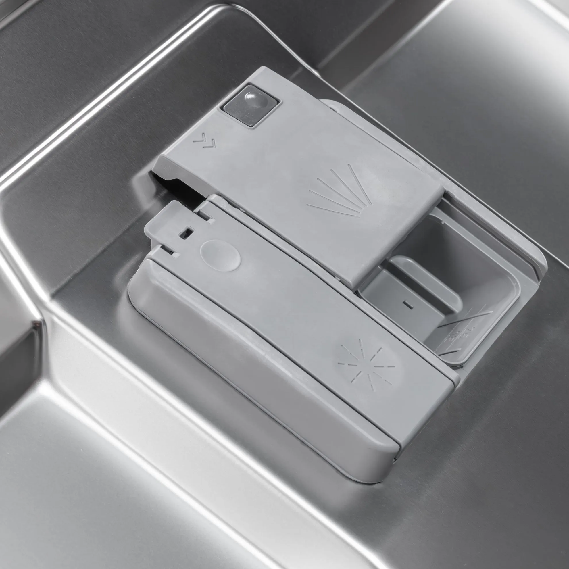 media.product.imagealternatetextformat