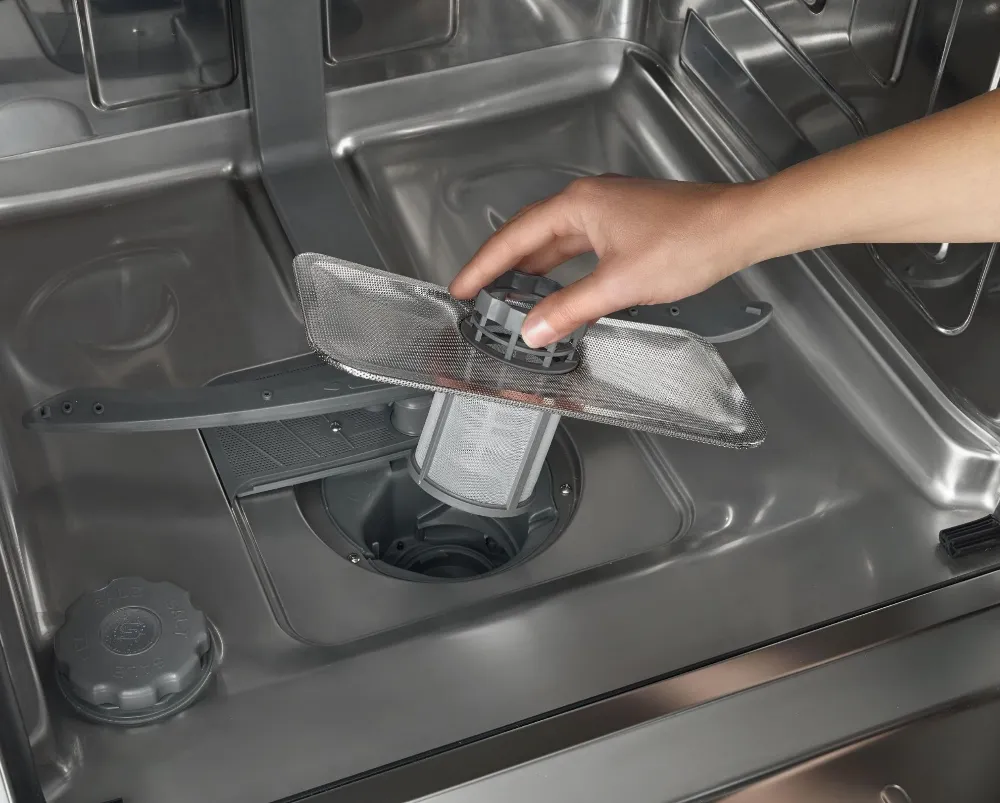 media.product.imagealternatetextformat