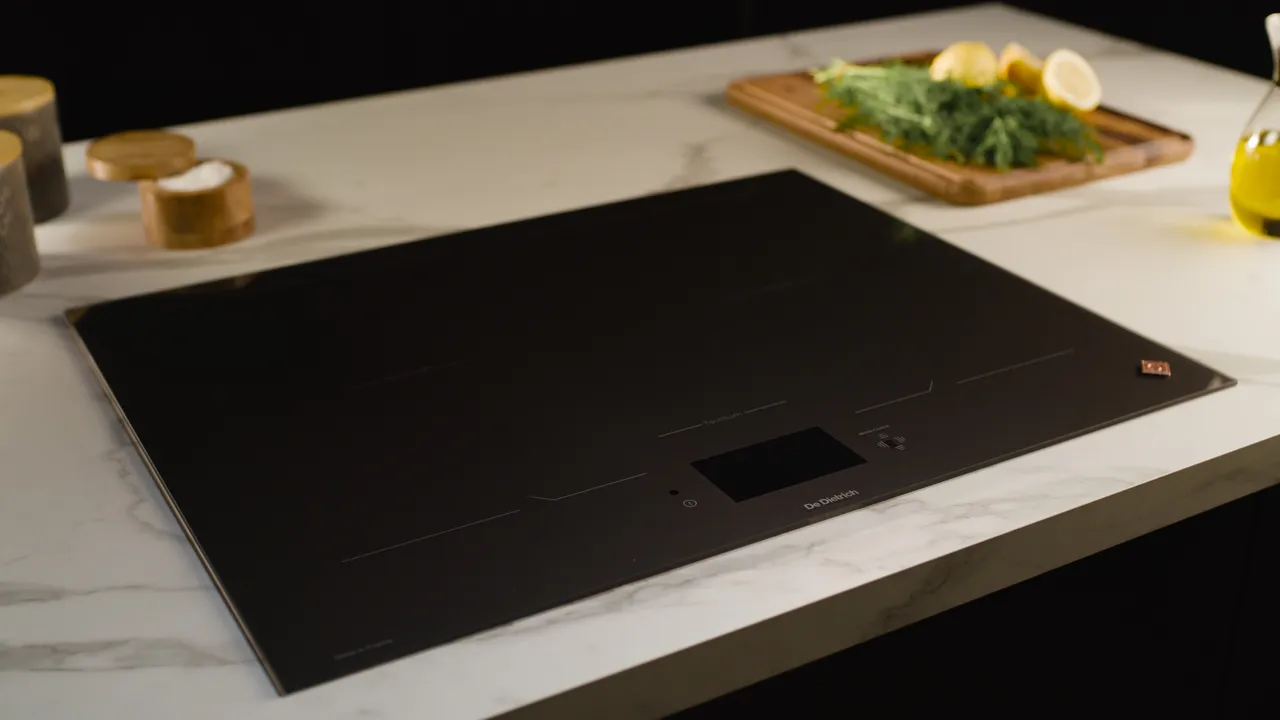 media.product.imagealternatetextformat