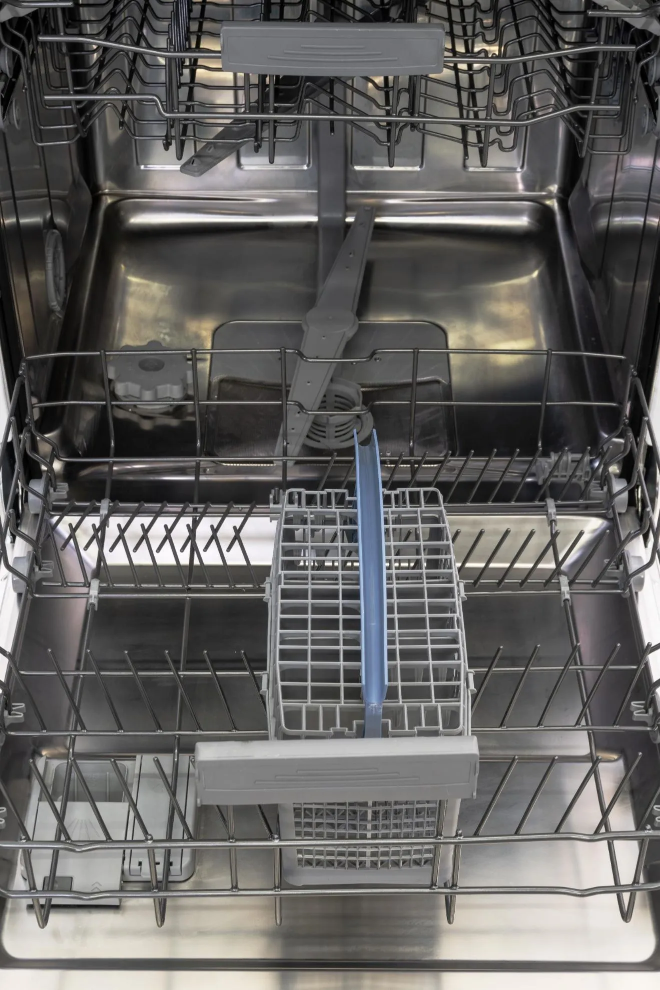 media.product.imagealternatetextformat