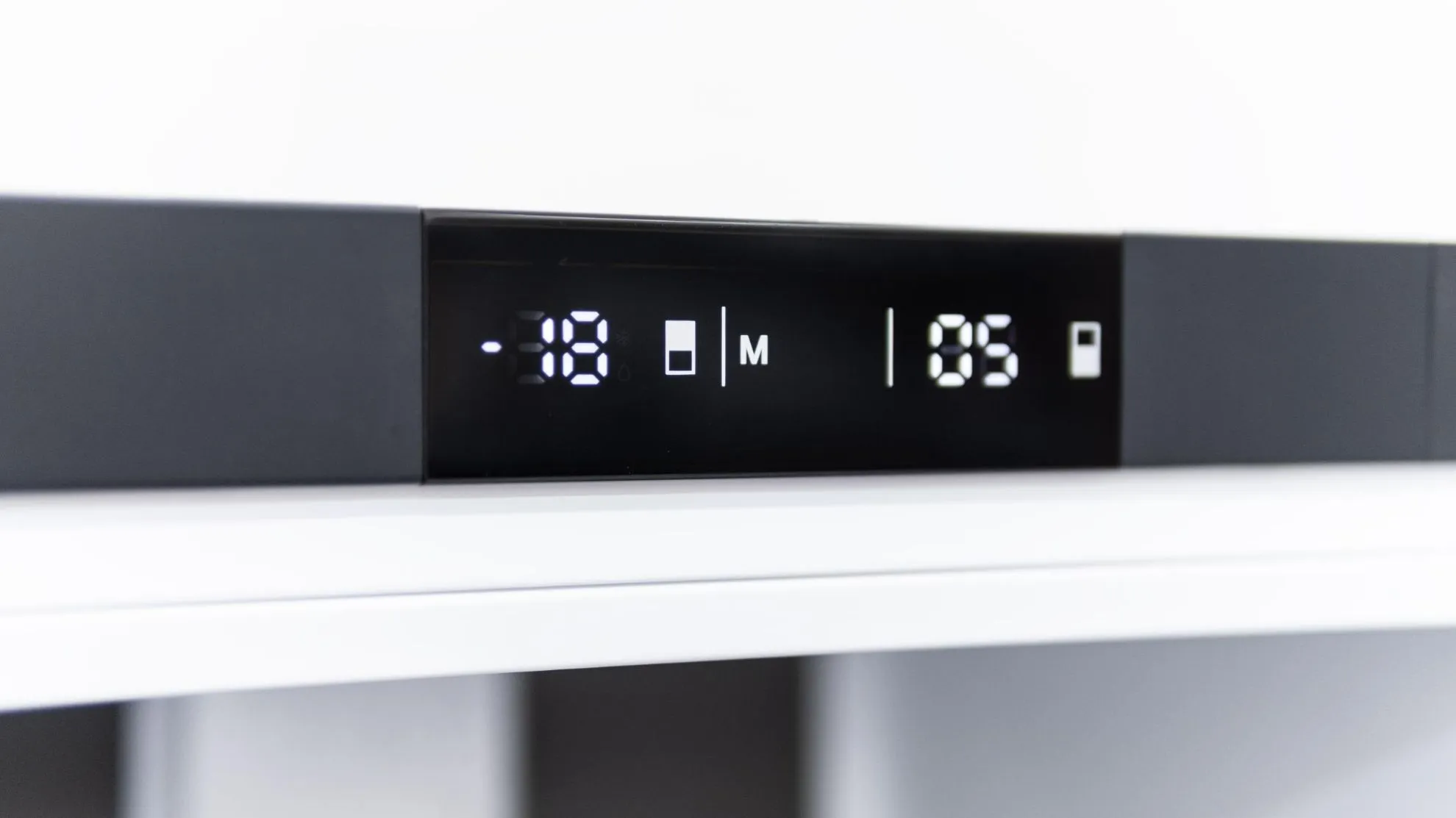 media.product.imagealternatetextformat