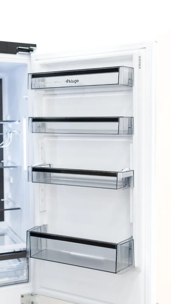 media.product.imagealternatetextformat