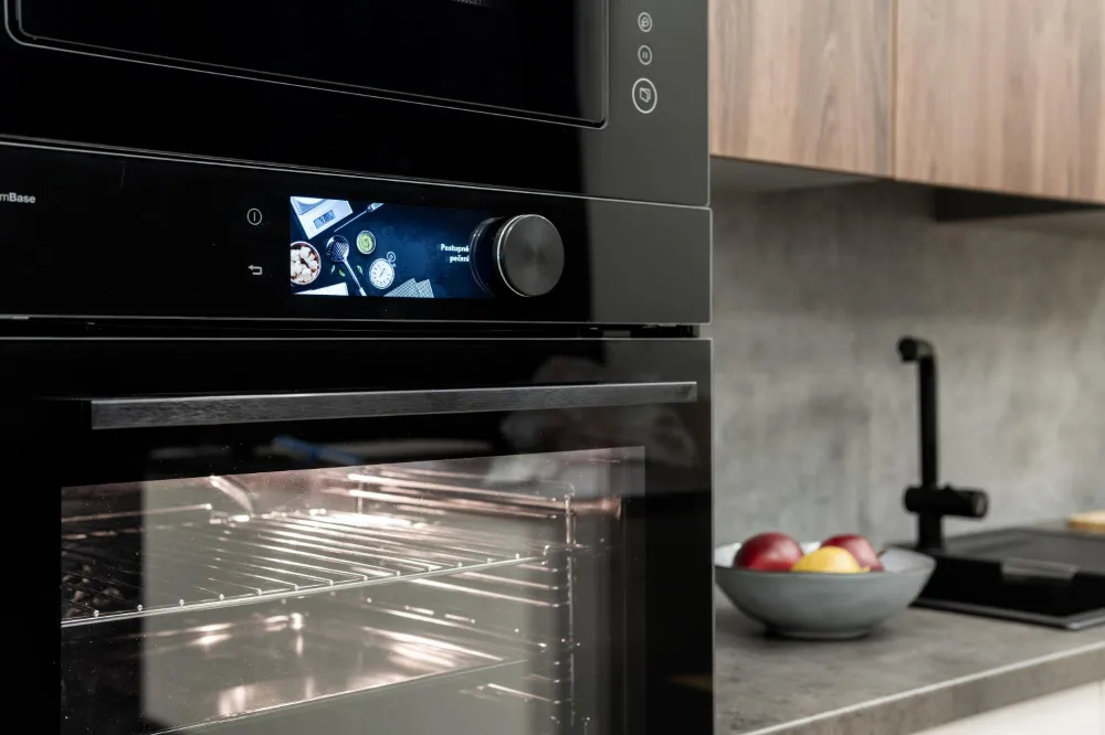 media.product.imagealternatetextformat