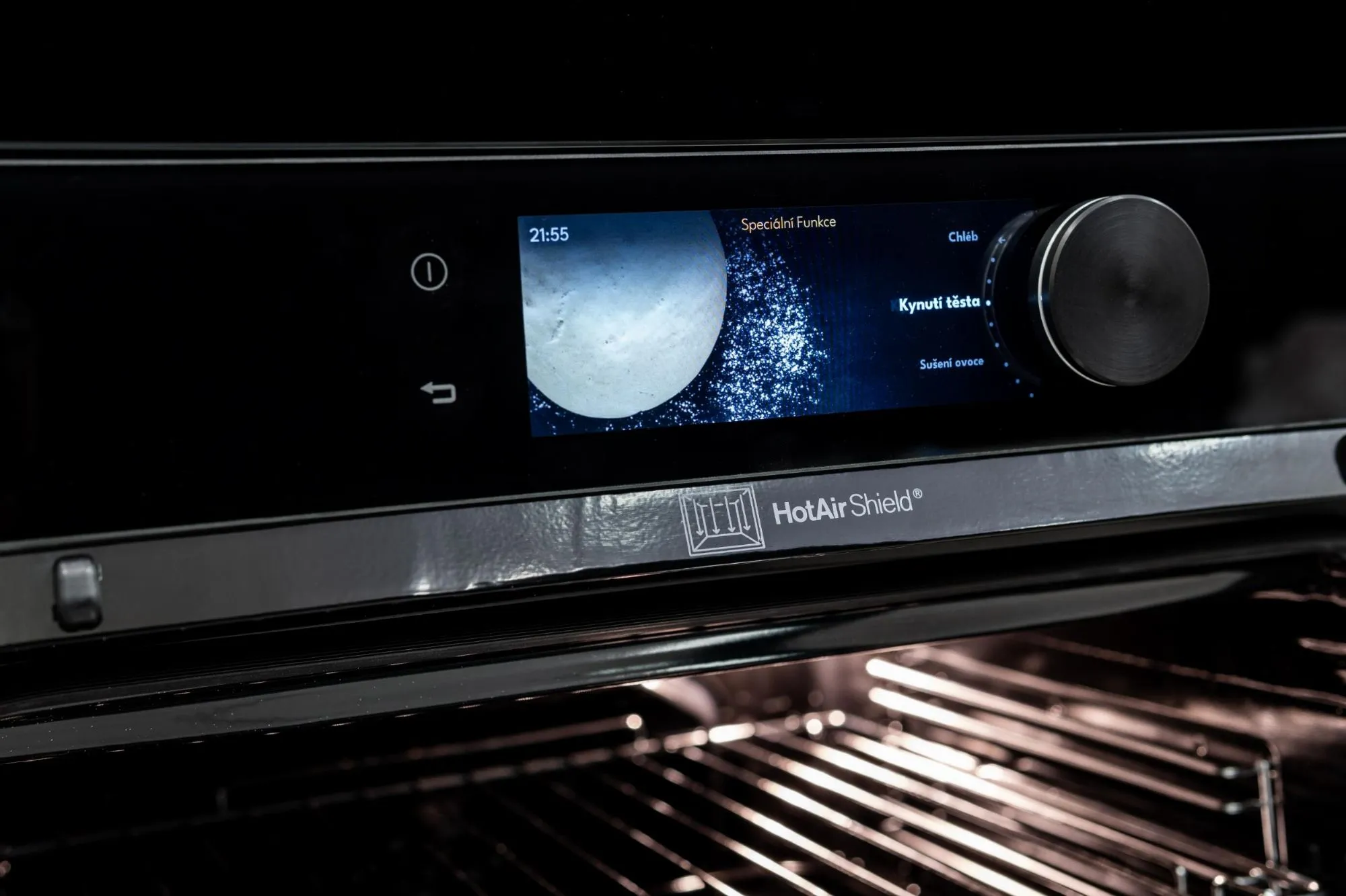 media.product.imagealternatetextformat