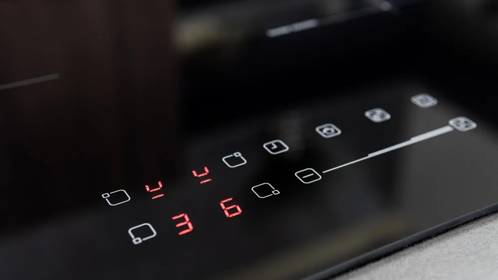 media.product.imagealternatetextformat