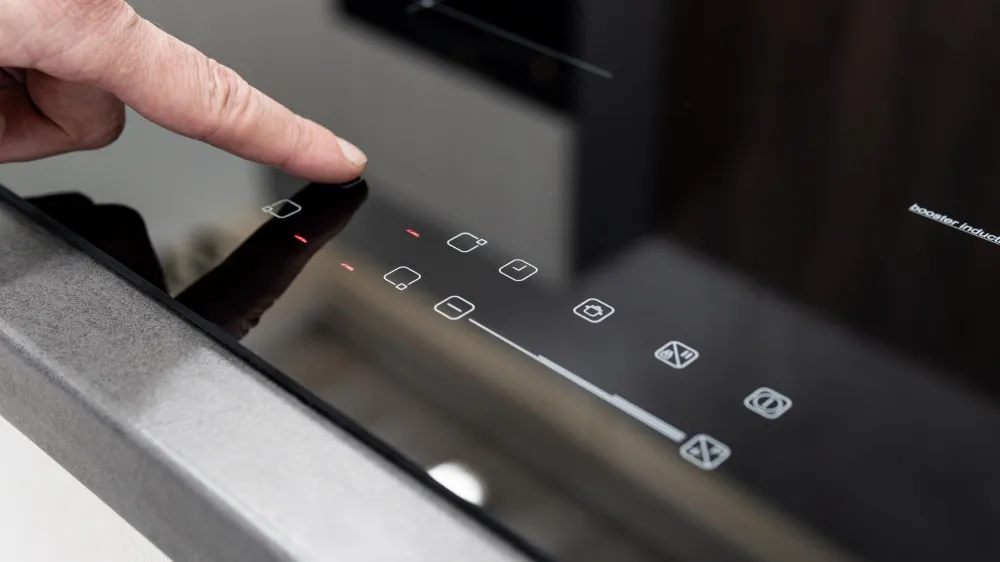 media.product.imagealternatetextformat