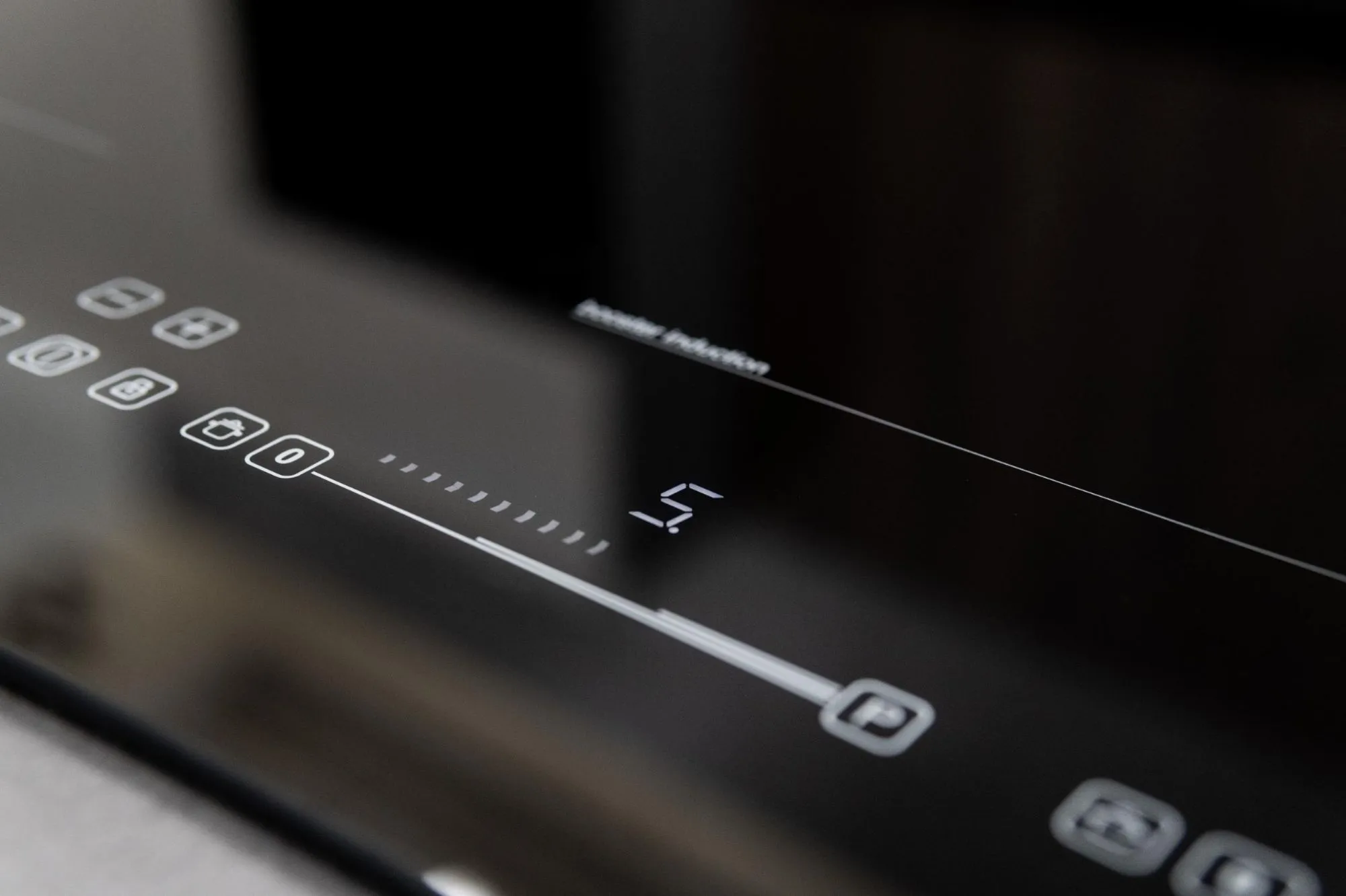 media.product.imagealternatetextformat