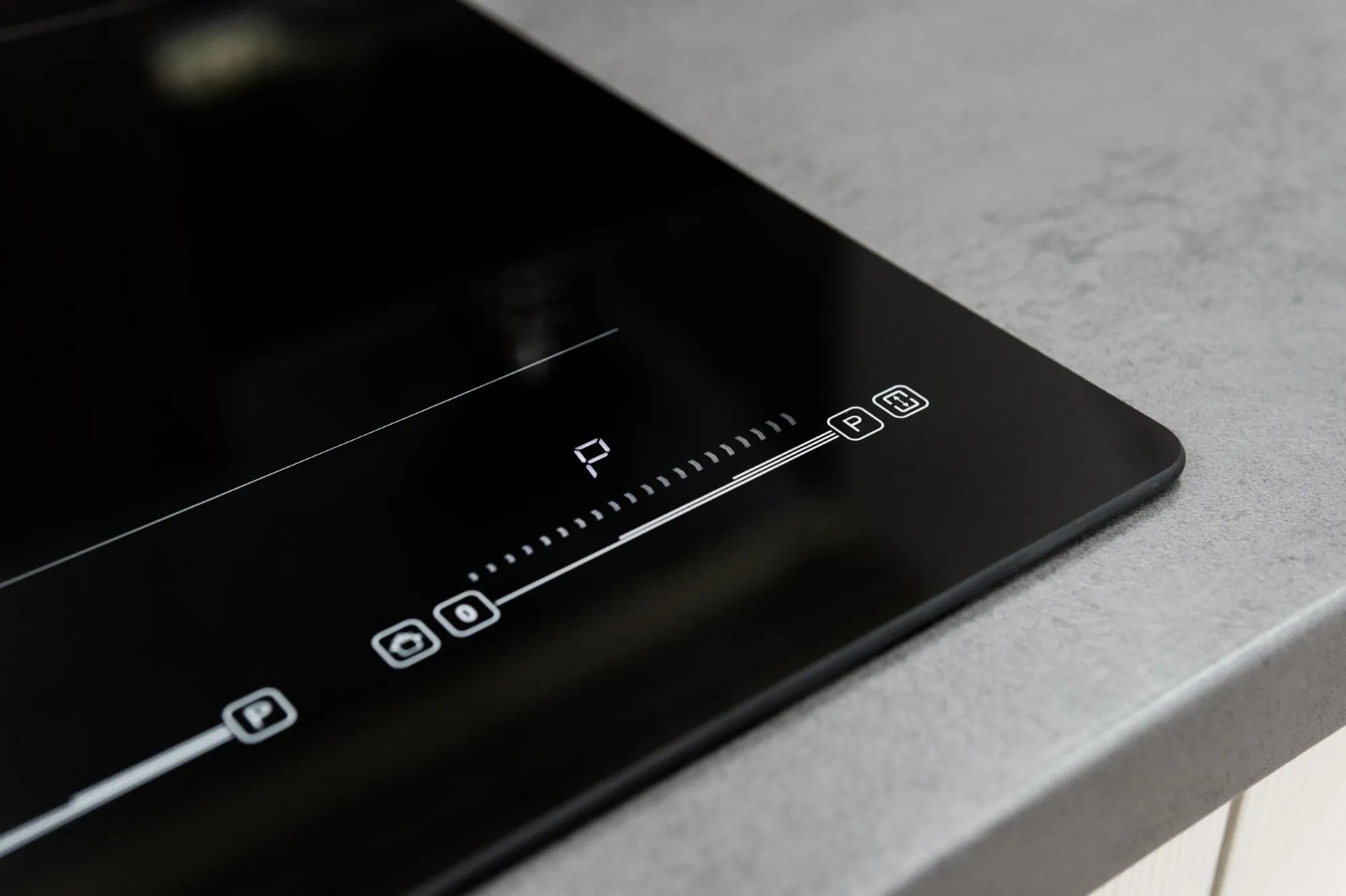 media.product.imagealternatetextformat