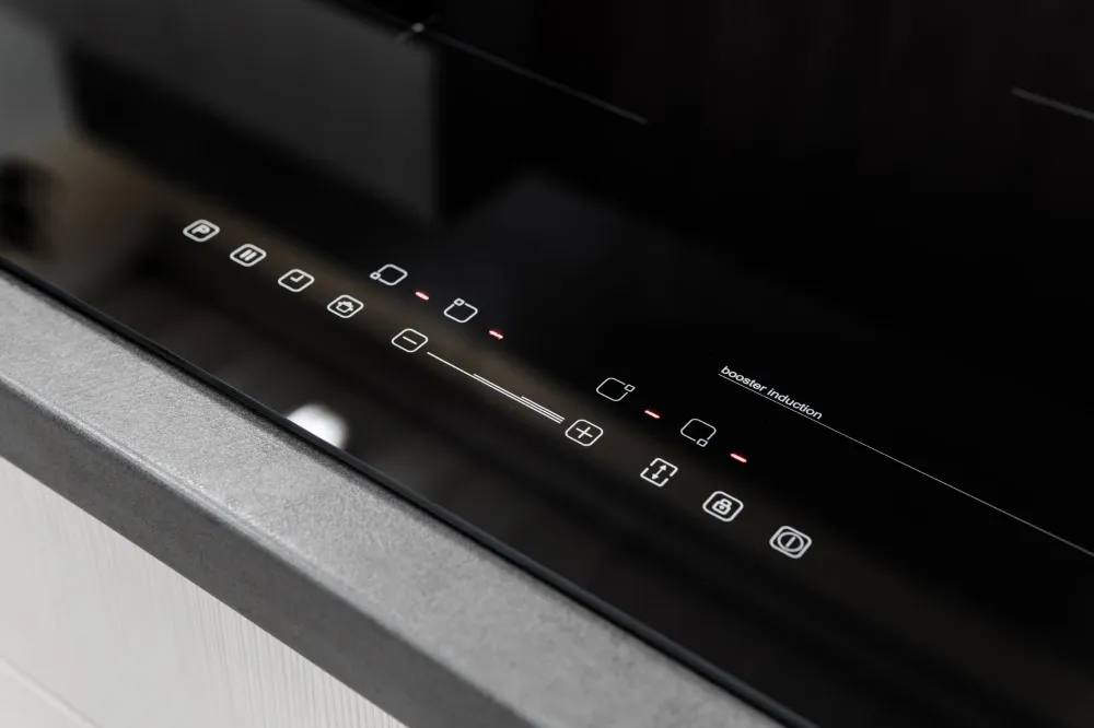 media.product.imagealternatetextformat