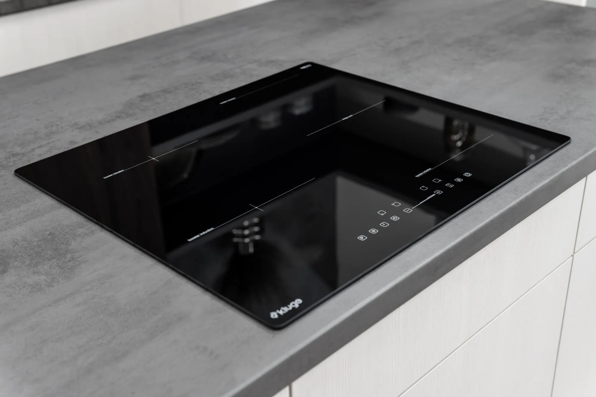 media.product.imagealternatetextformat