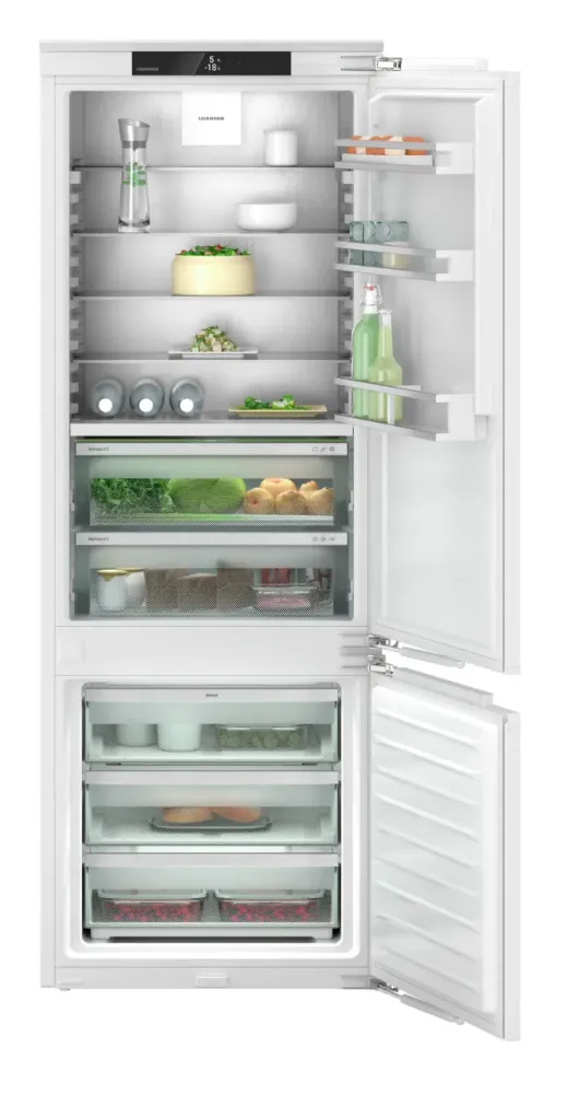 media.product.imagealternatetextformat
